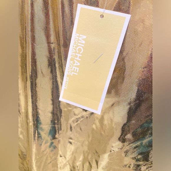 🛍️Mickael Kors petit Metallic Fashion Short Sleeve Gold Size: Medium T-Shift 💥 - Picture 8 of 8
